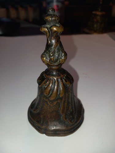 Uraltes bronze glöckchen - uraltes, bronze-glöckchen